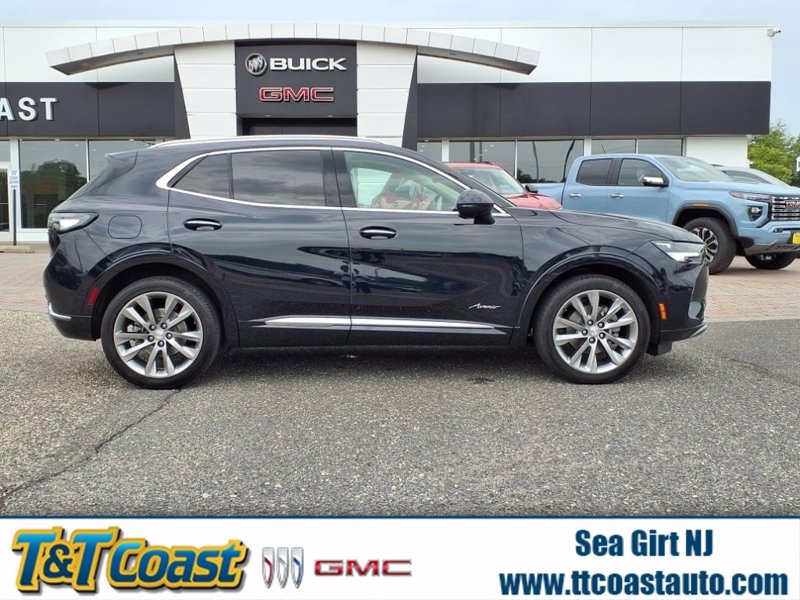 Certified 2021 Buick Envision Avenir w/ Technology Package II image 1
