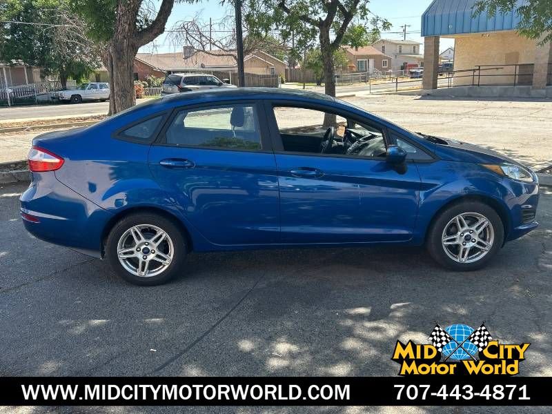 Used 2019 Ford Fiesta SE image 1