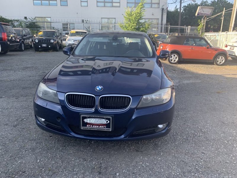 Used 2011 BMW 328i xDrive Sedan image 1