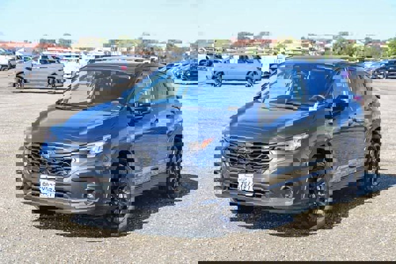 Certified 2024 Subaru Crosstrek 2.0i image 1