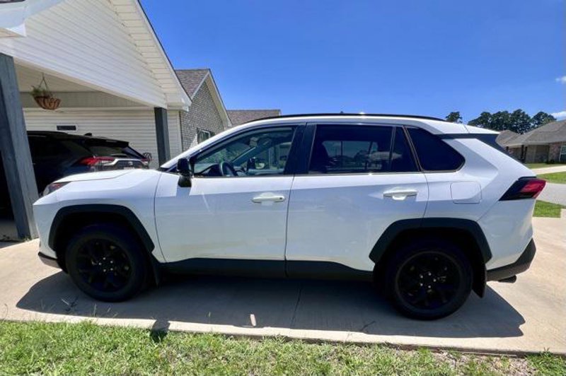Certified 2021 Toyota RAV4 LE image 1