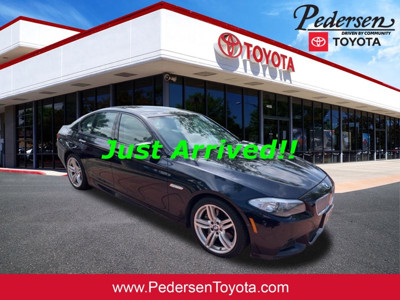 Used 2013 BMW 550i xDrive Sedan image 1