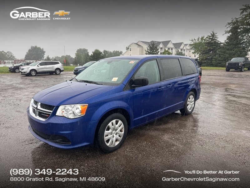 Used 2018 Dodge Grand Caravan SE w/ UConnect Hands-Free Group image 1