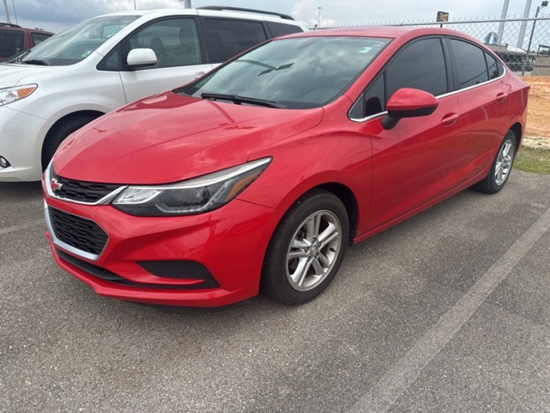 Used 2017 Chevrolet Cruze LT image 1