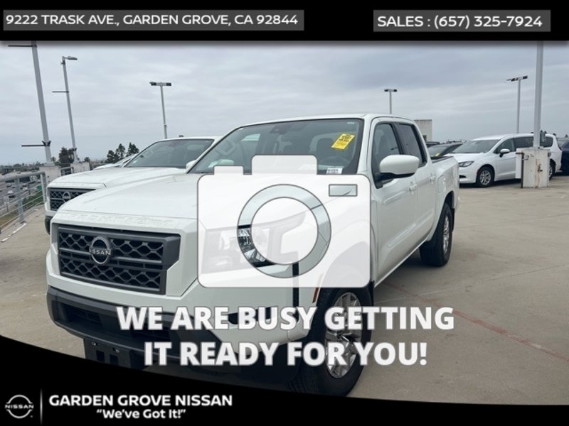 Certified 2022 Nissan Frontier SV image 1