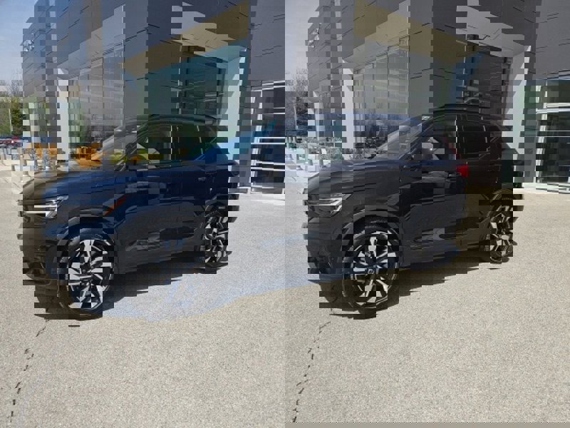 Certified 2025 Volvo XC40 B5 Plus w/ Protection Package Premier image 1