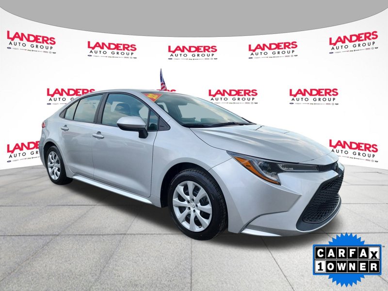 Used 2022 Toyota Corolla LE image 1