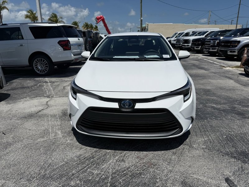 Used 2025 Toyota Corolla LE image 1