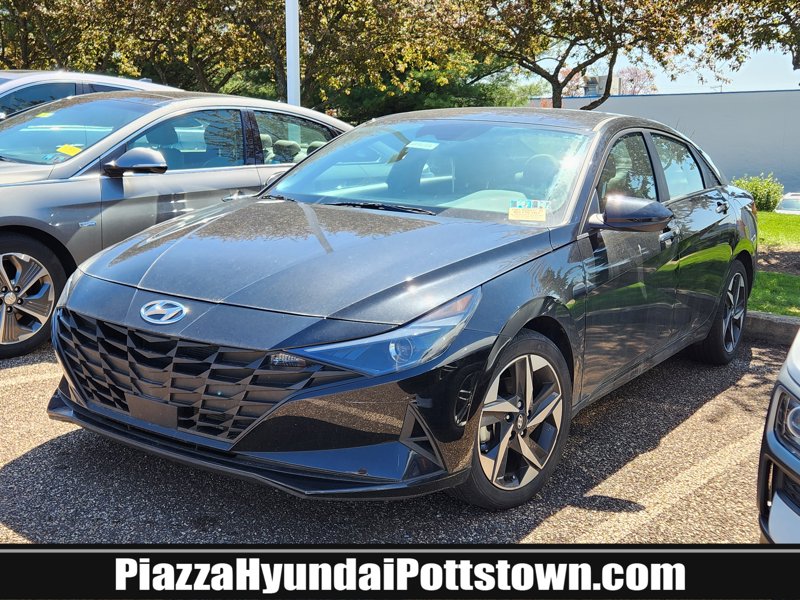 Certified 2023 Hyundai Elantra SEL w/ Convenience Package image 1