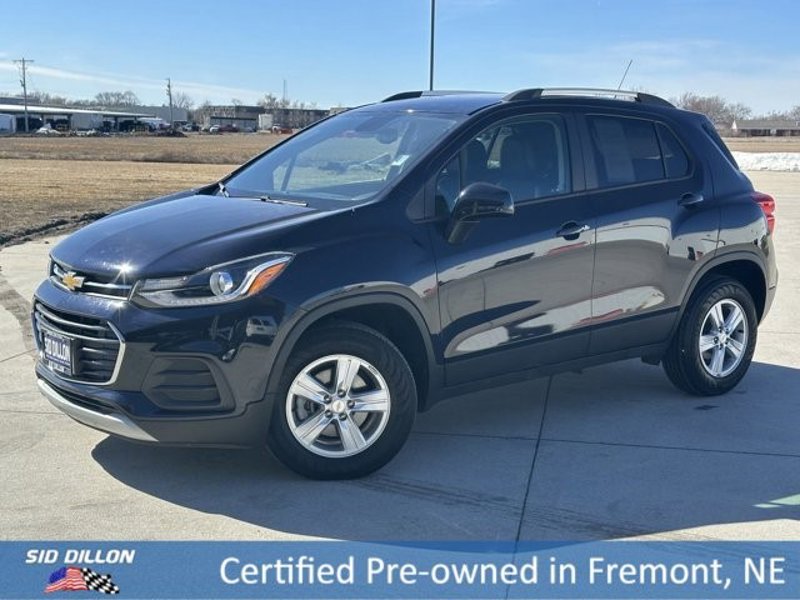 Certified 2022 Chevrolet Trax LT w/ Driver Confidence Package image 1