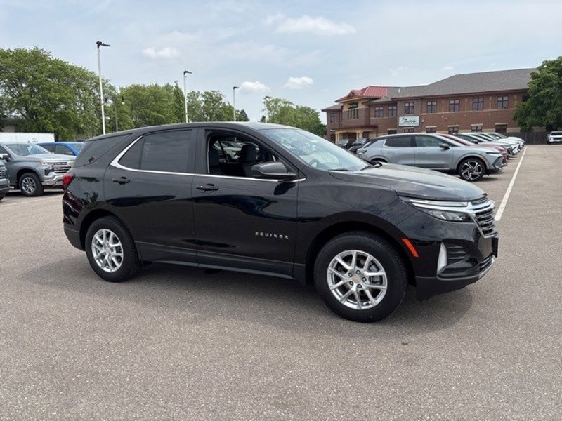 Certified 2023 Chevrolet Equinox LT image 1