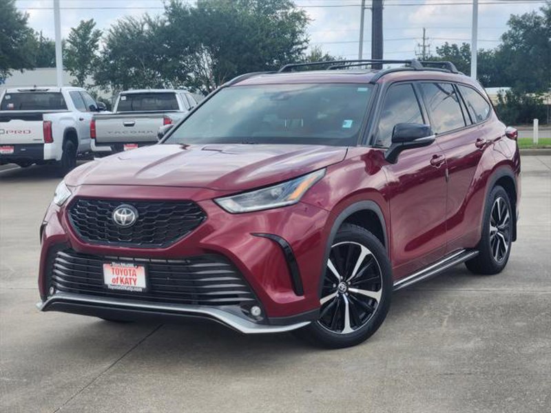 Certified 2021 Toyota Highlander XSE image 1