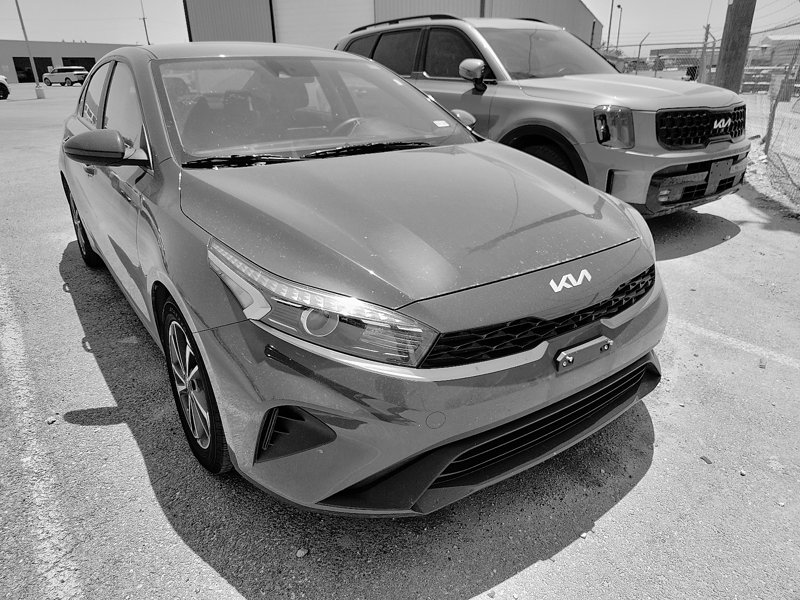 Used 2023 Kia Forte LXS image 1