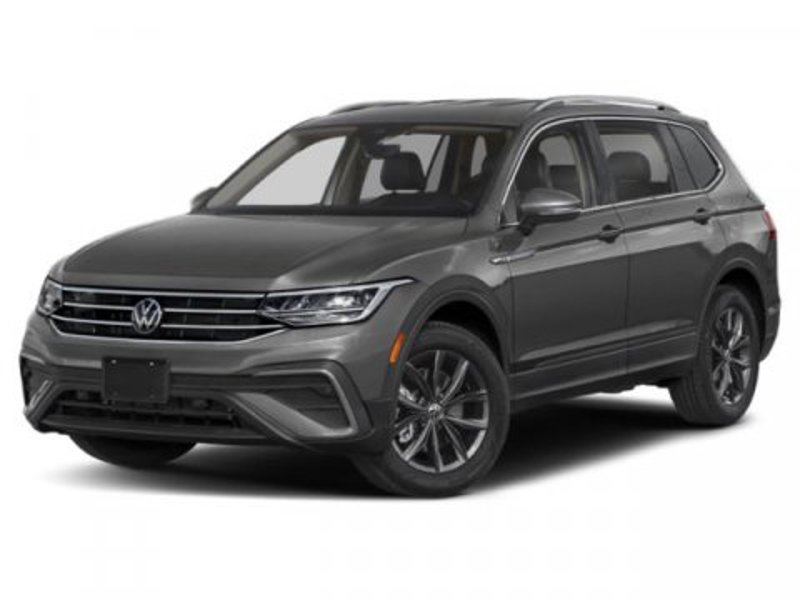 Certified 2024 Volkswagen Tiguan SE image 1