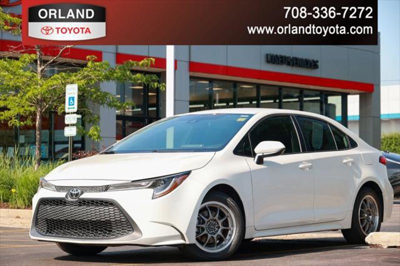 Used 2020 Toyota Corolla LE image 1
