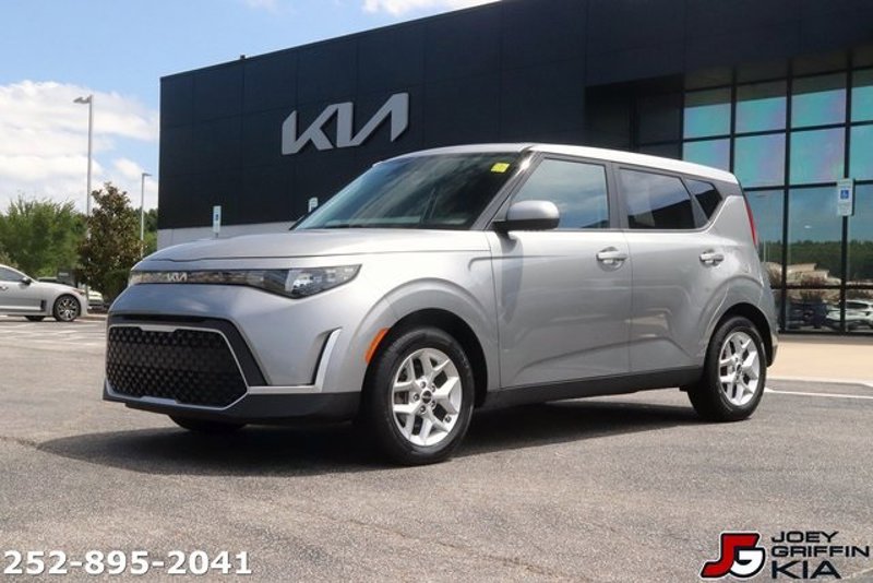 Certified 2023 Kia Soul LX w/ LX Technology Package image 1