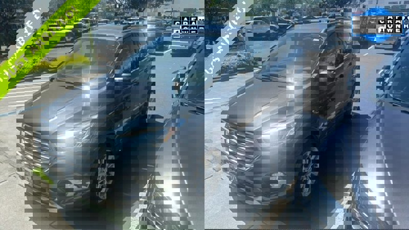 Certified 2018 Ford Escape SEL image 1