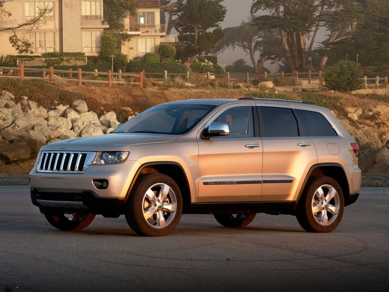Used 2011 Jeep Grand Cherokee Limited w/ Luxury Group II image 1