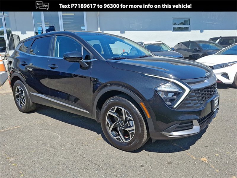 Certified 2023 Kia Sportage LX image 1