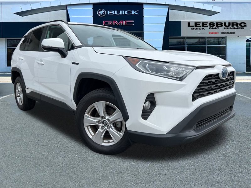 Used 2019 Toyota RAV4 XLE image 1