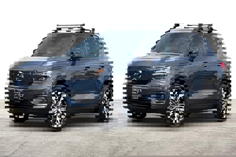 Certified 2022 Volvo XC40 P8 Recharge Ultimate image 1