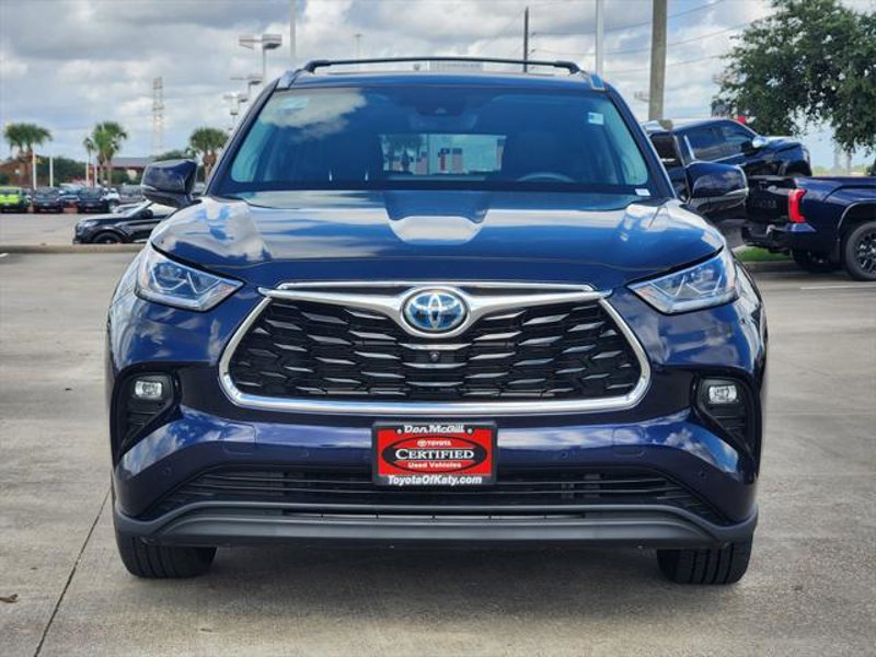 Certified 2021 Toyota Highlander Limited image 1