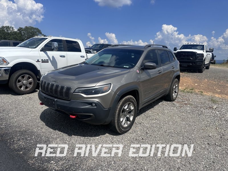 Used 2019 Jeep Cherokee Trailhawk w/ Comfort/Convenience Group image 1
