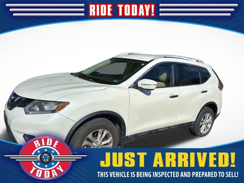 Used 2015 Nissan Rogue SV image 1