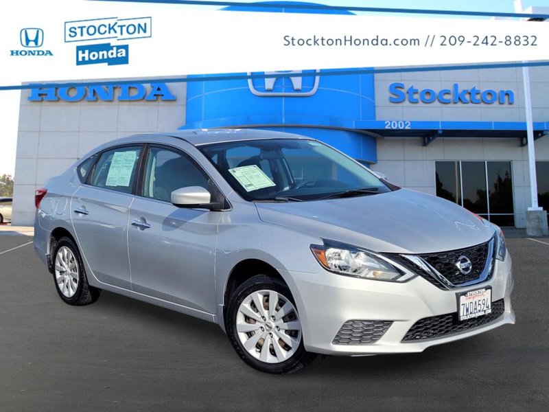 Used 2016 Nissan Sentra SV image 1