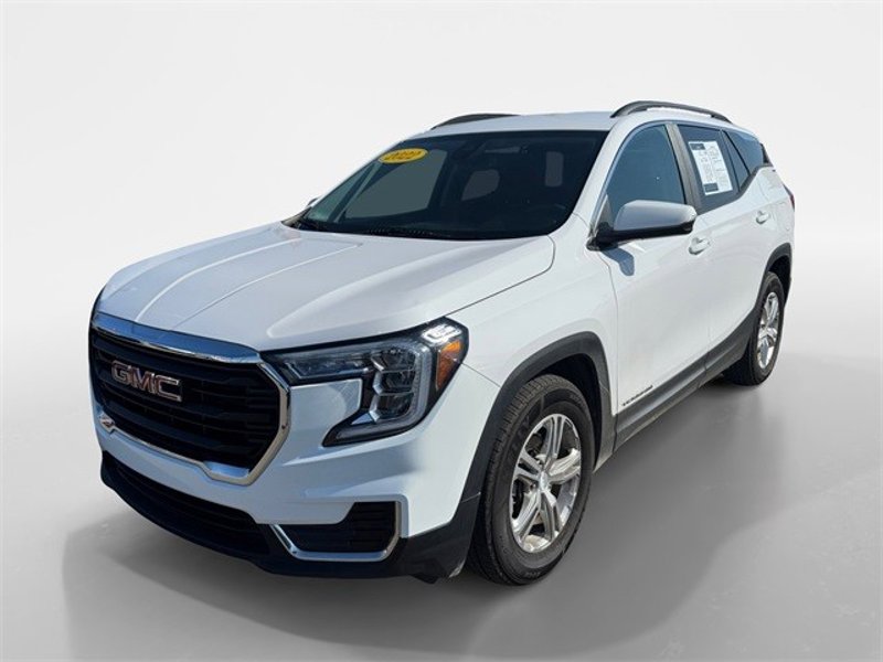 Certified 2022 GMC Terrain SLE w/ Driver Convenience Package image 1