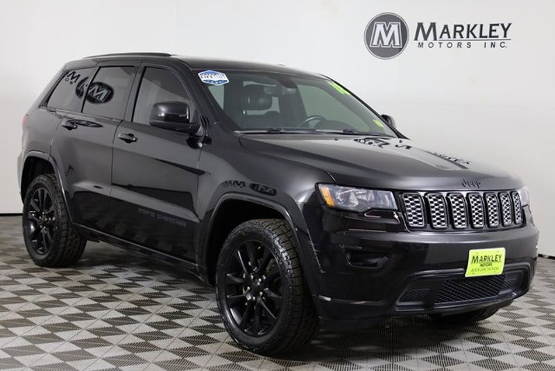 Used 2018 Jeep Grand Cherokee Altitude image 1