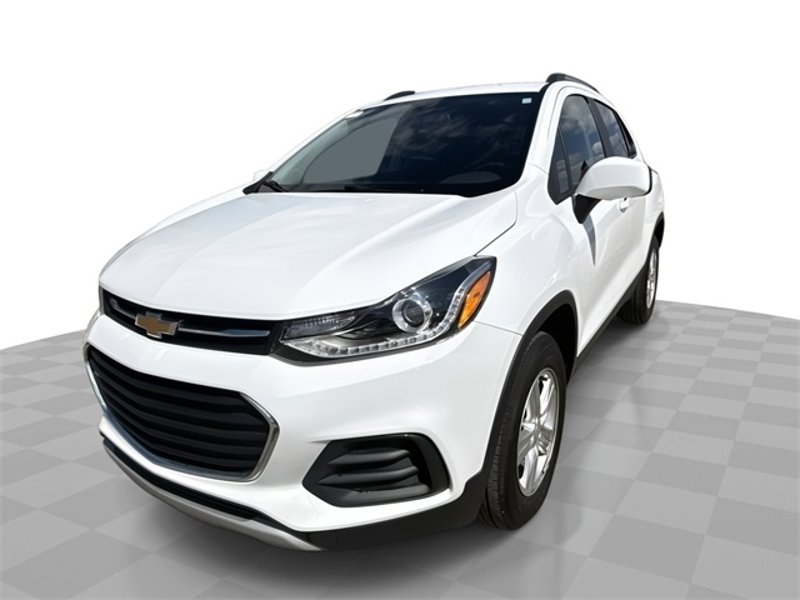 Certified 2022 Chevrolet Trax LT w/ LT Convenience Package image 1