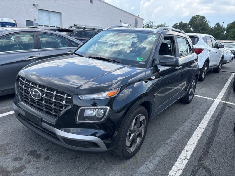Certified 2024 Hyundai Venue SEL image 1