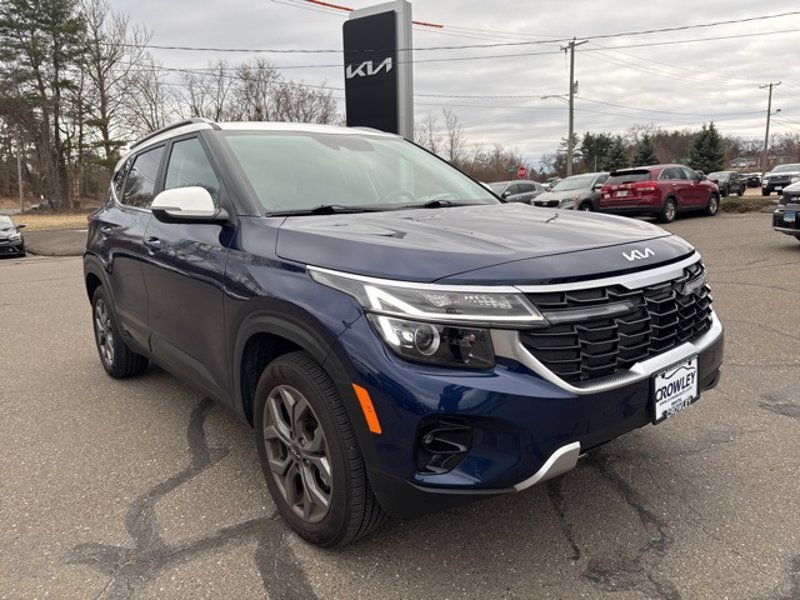 Certified 2024 Kia Seltos S image 1