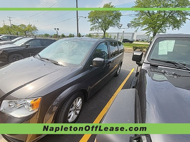 Used 2016 Dodge Grand Caravan SXT image 1