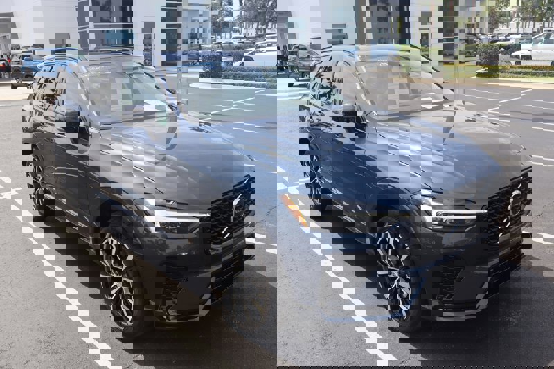 Certified 2023 Volvo XC60 B5 Plus w/ Protection Package Premier image 1