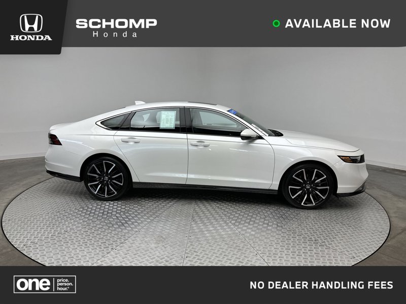 Certified 2023 Honda Accord Touring image 1