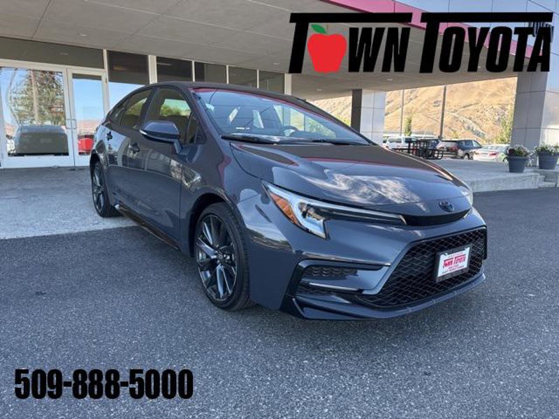 Certified 2025 Toyota Corolla SE image 1