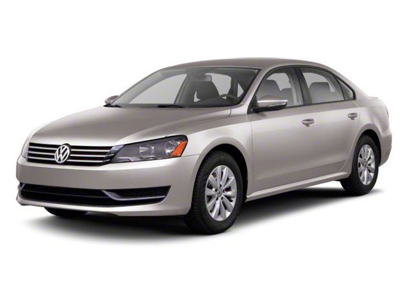 Used 2013 Volkswagen Passat TDI SE image 1
