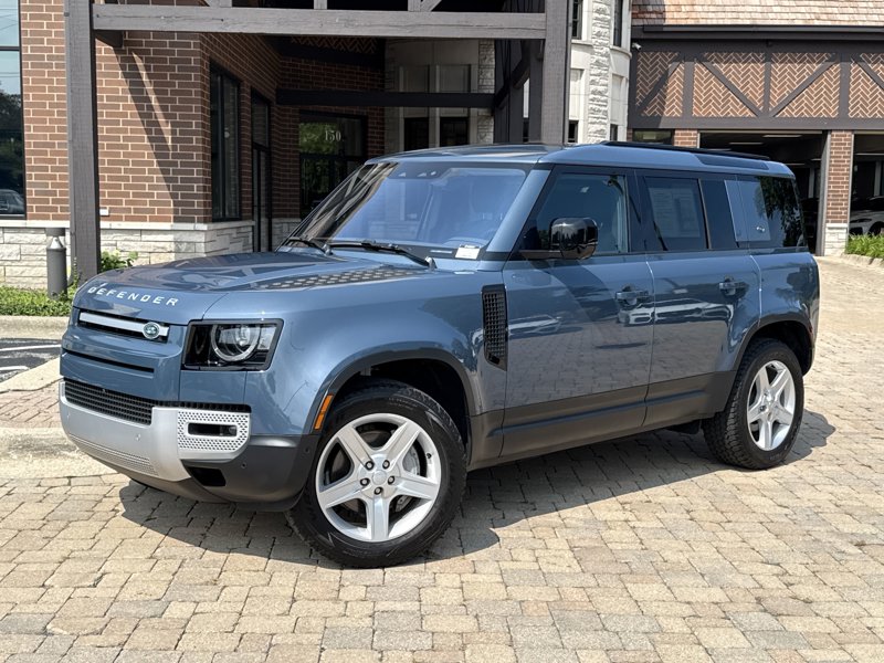 Used 2022 Land Rover Defender 110 SE image 1