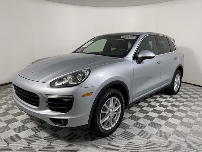 Certified 2017 Porsche Cayenne image 1