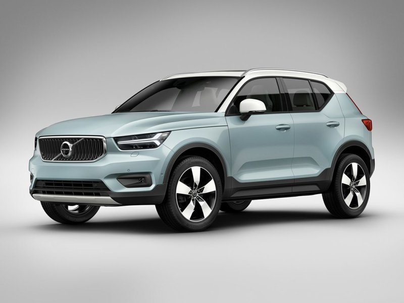 Used 2019 Volvo XC40 T5 Momentum image 1