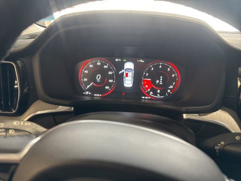 Certified 2022 Volvo S60 B5 Momentum w/ Premium Package image 1