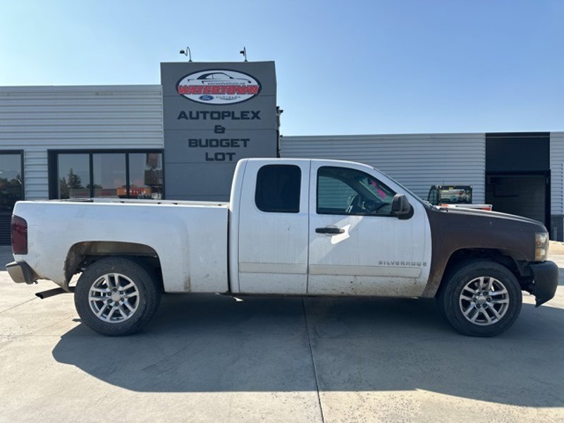 Used 2008 Chevrolet Silverado 1500 LT w/ Power Pack Plus image 1