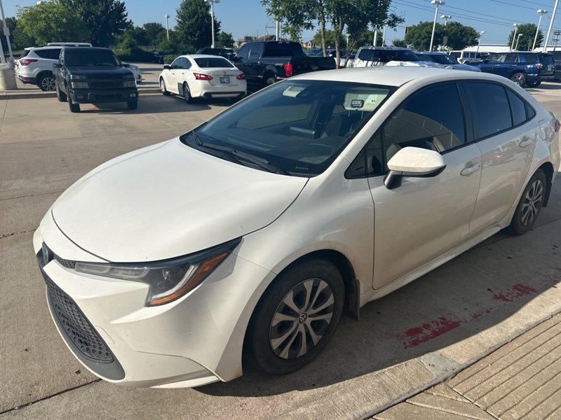 Used 2022 Toyota Corolla LE image 1