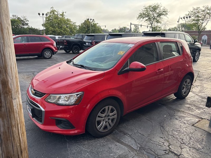 Used 2020 Chevrolet Sonic LT image 1