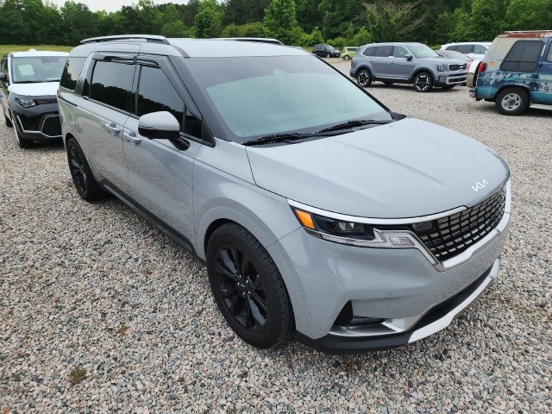Certified 2023 Kia Carnival SX image 1