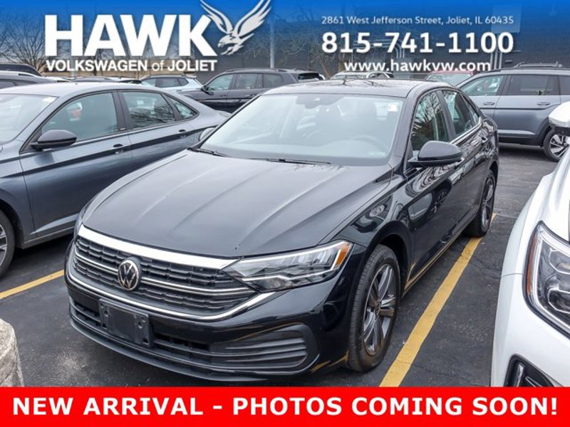 Certified 2023 Volkswagen Jetta SE w/ Panoramic Sunroof Package image 1