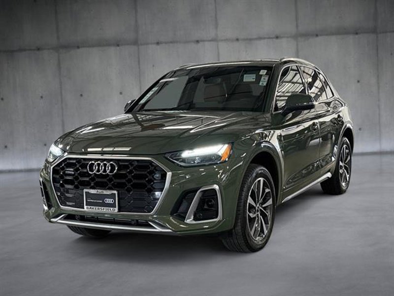 Certified 2025 Audi Q5 2.0T Premium image 1