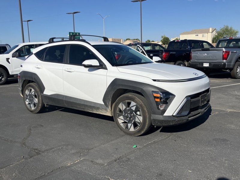 Used 2025 Hyundai Kona SEL image 1